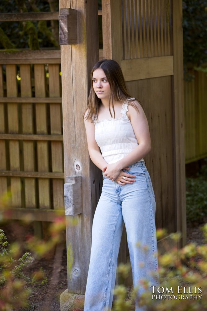 Spring Senior Photo Session at the Bellevue Botanical Gardens - Tom Ellis Photography