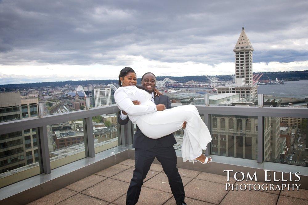 Gina and Allan have an elopement wedding at the Seattle Municipal Courthouse