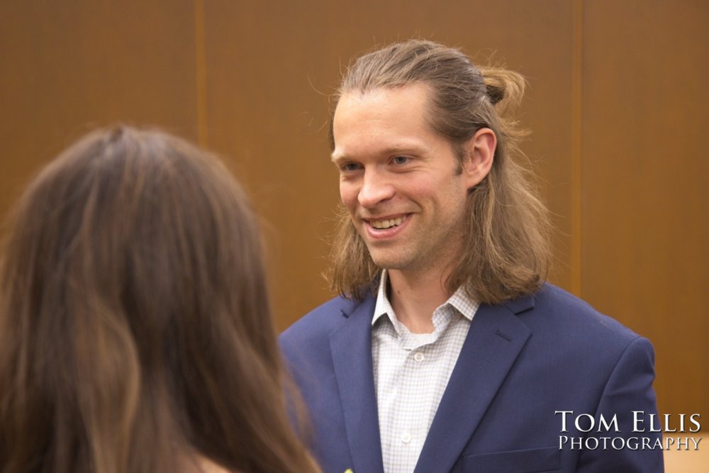 Seattle area courthouse elopement wedding. Tom Ellis Photography