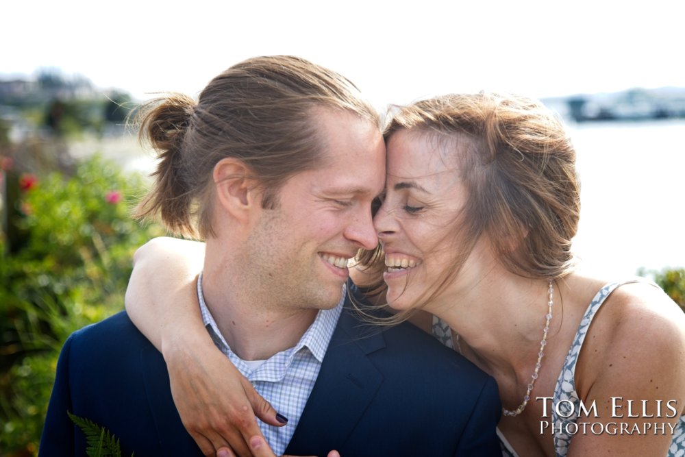 Seattle area courthouse elopement wedding. Tom Ellis Photography